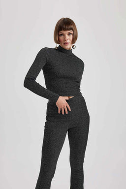 Облегающая футболка с длинным рукавом из ткани с люрексом и полуводолазкой - Defacto фото 3