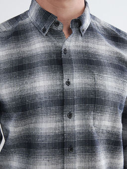 Regular Fit Y?n Kar???ml? Erkek G?mlek