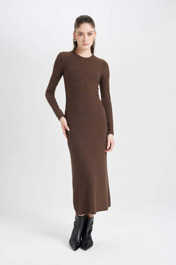 Облегающее платье макси с круглым вырезом и длинными рукавами - Defacto фото 3