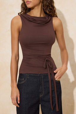 Kahverengi Fitted Degaje Yaka Volanl?/F?rf?rl? Yumusak Orme Bluz TWOSS26BZ00175