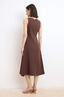 Kahverengi %100 Pamuk Skater/Belden Ac?lan Bisiklet Yaka Kolsuz Midi Orme Elbise TWOSS24EL00193