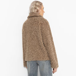 Розыгрыш. Полупальто из экомеха, Слишком заметна (oversize, 50-56)