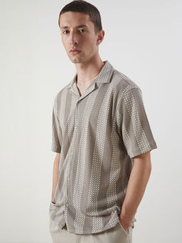 Regular Fit K?sa Kollu Desenli Erkek G?mlek