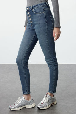 Koyu Mavi Onden Dugmeli Yuksek Bel Skinny Jeans TWOSS23JE00077 - Trendyolmilla фото 4