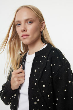 Siyah Yumusak Dokulu Fermuarl? Tas Islemeli Ceket Gorunumlu Triko H?rka TWOAW25HI00168