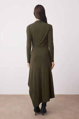 Haki Dik Yaka Astarl? Asimetrik A-line/Can Ac?lan Esnek Midi Orme Elbise TWOAW26EL00229 - Trendyolmilla фото 4