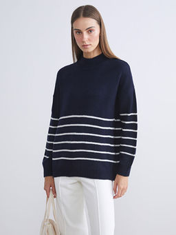 Yar?m Bal?k?? Yaka ?izgili Oversize Kad?n Triko Kazak