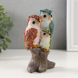 Фигурка полистоун «Семья цветных филинов на пне», 5.2×8×13 см