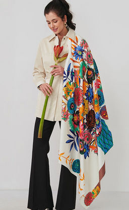 Большой, мягкий, тонкий и очень нежный двусторонний платок