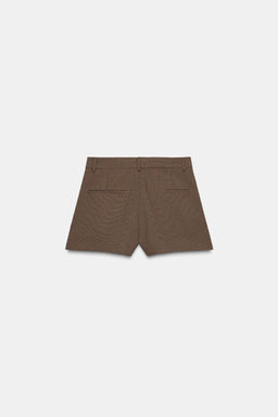 PLEATED BUTTON SHORTS