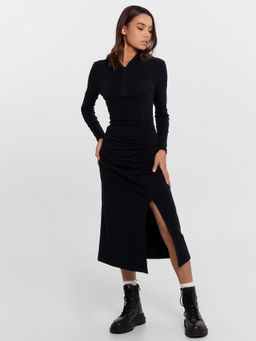 ПЛАТЬЕ ЖЕНСКОЕ ЧЕРНОЕ С РАЗРЕЗОМ НА НОГЕ черный 152654 - Mark formelle фото 3