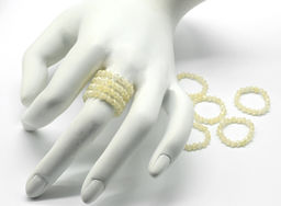 Колечко на резинке из фианитов цвет шампань