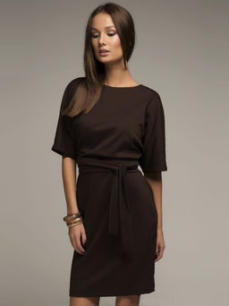 Платье шоколадного цвета длины мини с поясом и рукавом летучая мышь - 1001dress фото 3