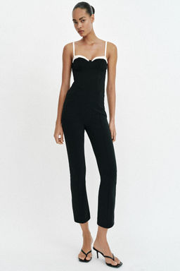 LEGGINGS FLARE NERVIO / Negro