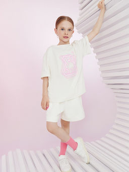 Футболка для девочек светло-молочная с печатью