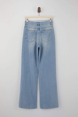 Trendyolmilla Wardrope Essentials Ac?k Mavi DOKUMLU Yuksek Bel Wide Leg Jeans TWOSS26JE00128