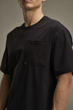 Футболка Черный COMMUTE SS Woven Tee