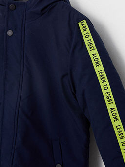 Kap??onlu Bask?l? Erkek ?ocuk Mont - Waikiki фото 3