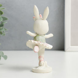 Фигурка полистоун Маленькая зайка-балерина, репетиция, 11.5?6?5 см