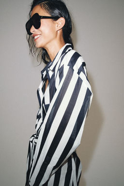 CAMISA RAYAS ZW COLLECTION / Blanco / Marino - Zara фото 2
