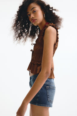 Top fruncido con lazadas - H&m фото 6