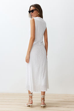 TRENDYOLMILLA Beyaz Duz Dokulu A Kesim/Can Form Bisiklet Yaka Dokulu Maxi Elbise TWOSS24EL00683 фото 6