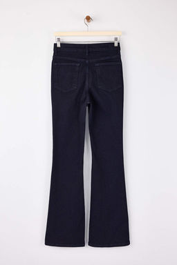 Koyu Mavi Raw Yuksek Bel Orta Esnek Flare Uzun Boy Jeans TWOSS26JE00105 - Trendyolmilla фото 2