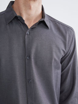 ?nden D??me Kapamal? D?z Uzun Kollu Erkek G?mlek