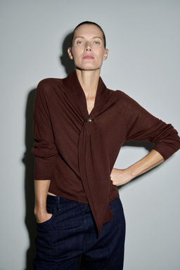 WOOL SWEATER WITH CLASP - Zara фото 3