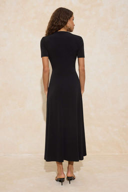 Siyah A-Kesim/Can Form Kruvaze K?sa Kollu Buzgulu Maxi Esnek Orme Elbise TWOSS26EL00023 - Trendyolmilla фото 6