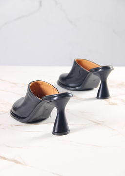 Сабо 6112.PODYUM133bl. черный