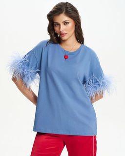 Футболка с перьями страуса