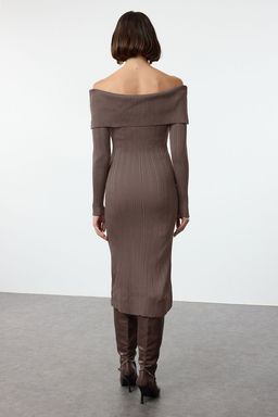 Vizon Duz Midi Basic Carmen Yaka Triko Elbise TWOAW25EL00033