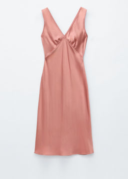 Vestido midi lencero con escote en pico