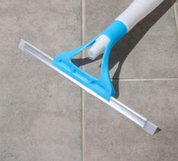 Водосгон с пульверизатором, скребок 25 см., ручка 30*4 см. арт. 1382128