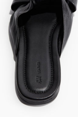 Sandalias de piel con nudo decorativo - H&m фото 4