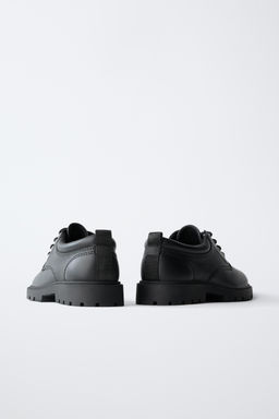 BLUCHER CORDONES / Negro