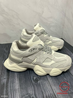 Кроссовки женские весенние