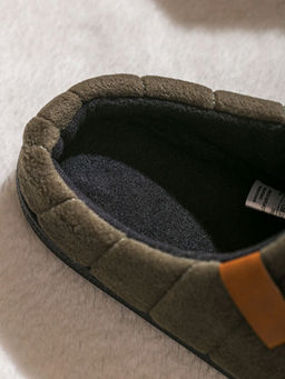 ?n? Kapal? Erkek Ev Terli?i