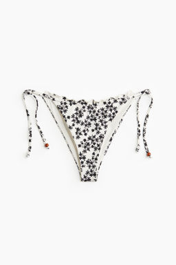 Braga de bikini con lazada
