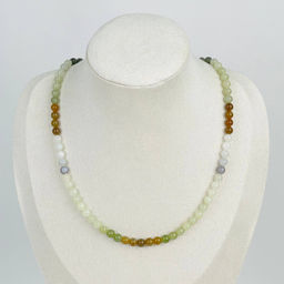 Колье из Нефрита