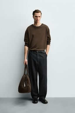 T-SHIRT WITH CONTRAST DOUBLE-LAYER HEMS