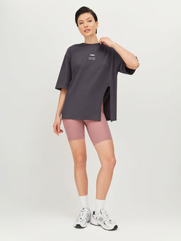 Футболка прямого силуэта с разрезом спереди графит - NEVERLATE фото 6