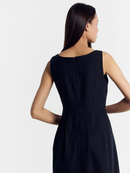 Сарафан женский из хлопка и льна в черном цвете - Mark formelle фото 5