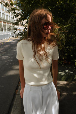 SOFT-TOUCH SHORT SLEEVE KNIT TOP