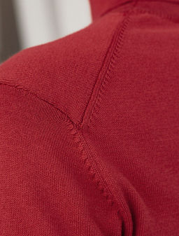 D34.197 Свитер женский темно-красный