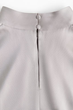 Blusa de sat?n con cuello elevado - H&m фото 6