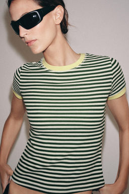 CAMISETA RAYAS MANGA CORTA / Verde / Crudo