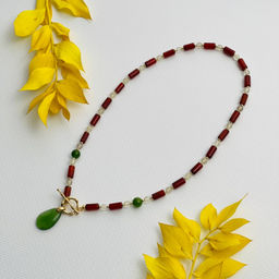 Колье из Сердолика, Рутилового кварца и Нефрита