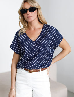 Футболка в полоску с V-вырезом и цельнокроеным рукавом из гладкого хлопка